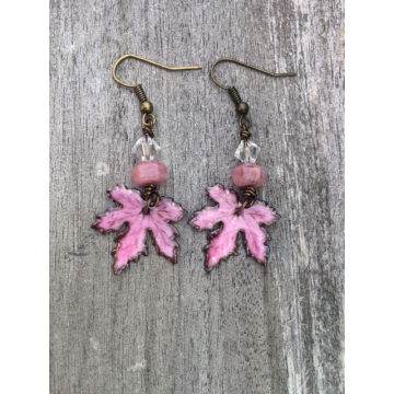 Enamelled maple leaf Earrings in Pink